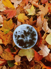 Load image into Gallery viewer, Moon Box